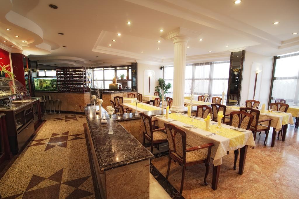 Bellevue Hotel And Resort Bardejov Exterior photo